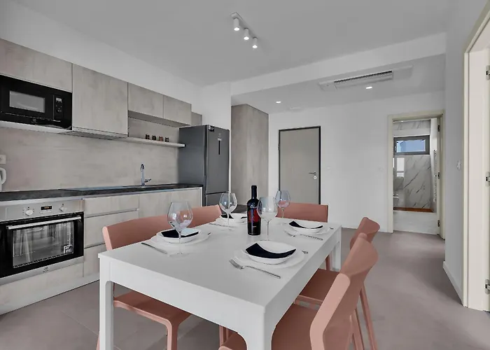 Beachfront Srzic Apartamento *