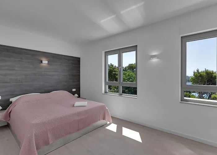 Beachfront Srzic Apartamento *