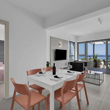 Beachfront Srzic Apartament *