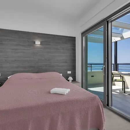 Beachfront Srzic Apartament
